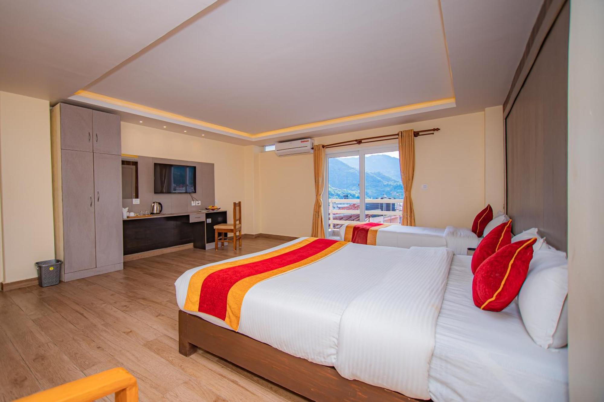 Hotel Murano Pokhara Exterior photo